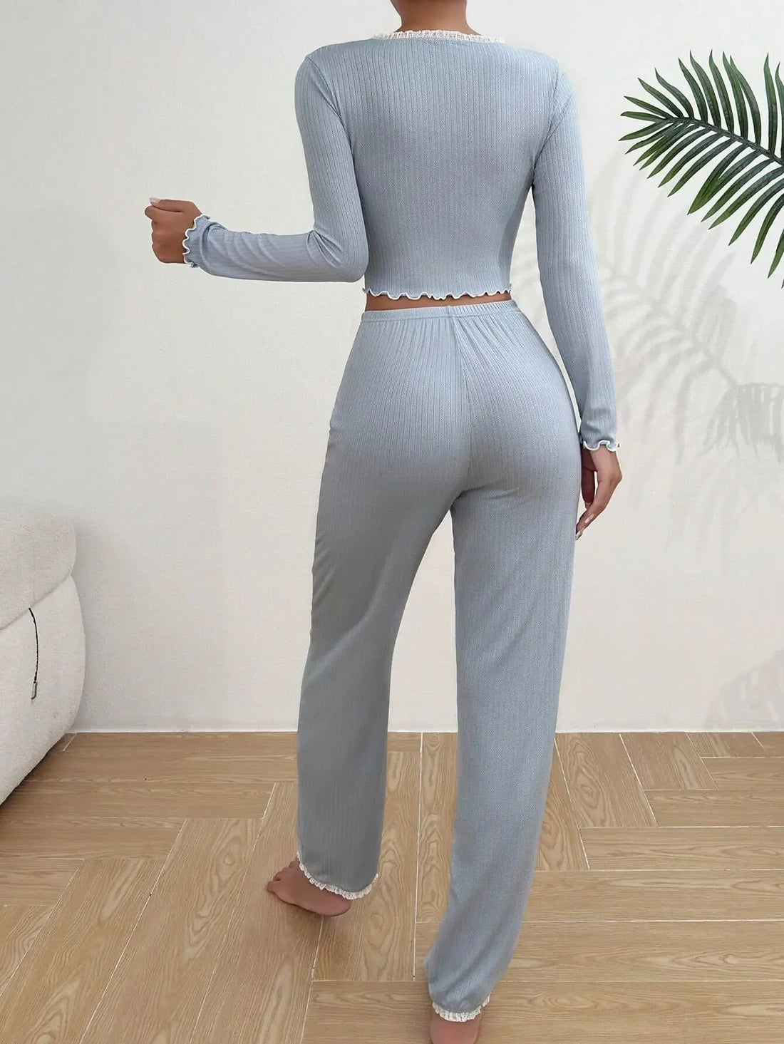 Velour Serenity - Ensemble Pyjama Femme Automne-Hiver avec Dentelle Élégante et Manches Longues