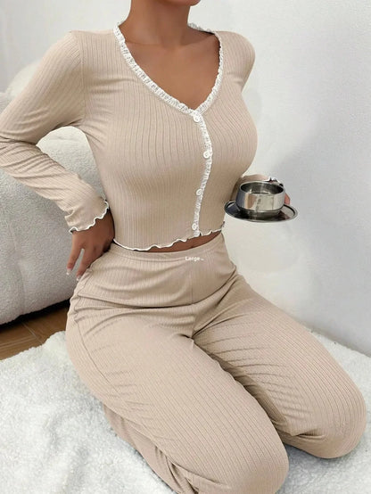 Velour Serenity - Ensemble Pyjama Femme Automne-Hiver avec Dentelle Élégante et Manches Longues